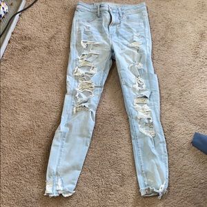 AEO Distressed light wash Super HR Jeggings 4S
